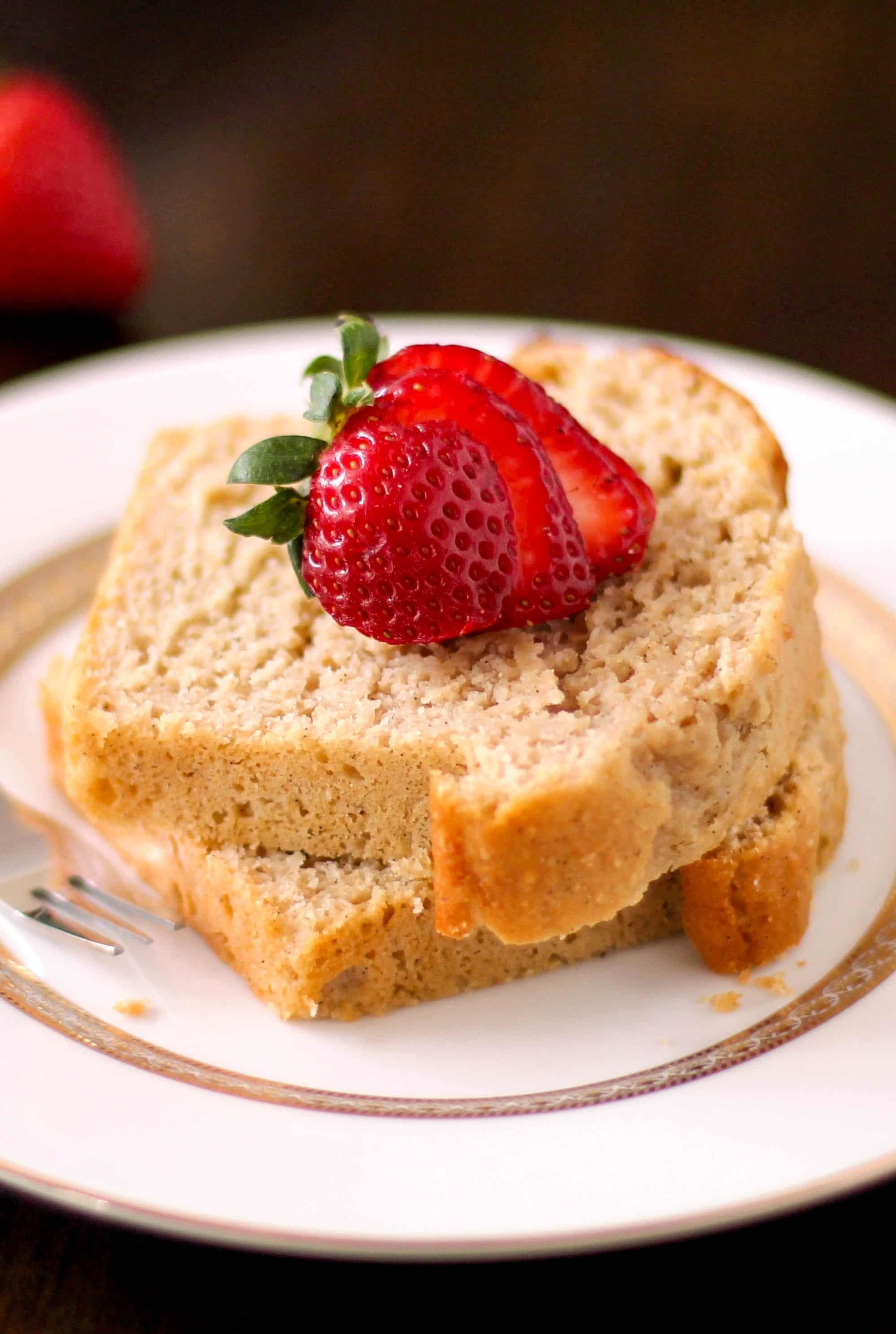 These Healthy Vanilla Bean Pound Cakes are so soft, fluffy, sweet, and buttery, they don't taste guilt free, whole grain, and low sugar one bit!