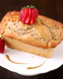 Healthy Whole Wheat Vanilla Bean Pound Cakes recipe (low fat, low sugar, high protein) - Healthy Dessert Recipes at Desserts with Benefits