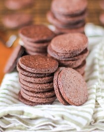 Healthy Chocolate Quinoa Crackers - Desserts With Benefits