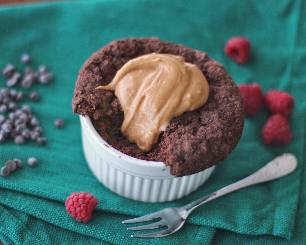 20 Healthy Desserts You Can Eat For Breakfast: 12) Healthy Single-Serving Chocolate Muffin recipe (refined sugar free, low fat, high protein, high fiber, gluten free, dairy free, vegan) - Healthy Dessert Recipes at Desserts with Benefits