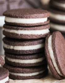 Healthy Homemade Oreos recipe (sugar free, gluten free, dairy free, vegan) - Healthy Dessert Recipes at Desserts with Benefits