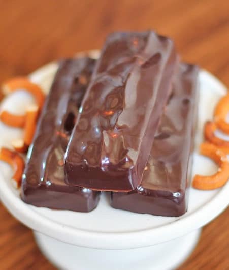 These Healthy Homemade Take 5 Candy Bars are a much better option than the storebought kinds, made without the corn syrup, trans fats, and preservatives!