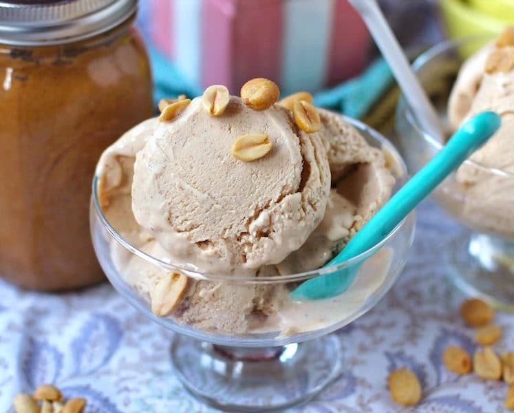 Healthy Peanut Butter Frozen Yogurt recipe (refined sugar free, high protein)