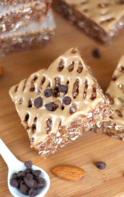 Healthy No Bake Chocolate Caramel Krispy Treats (gluten free)