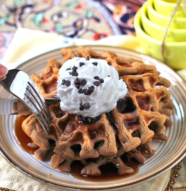 Healthy Quinoa Protein Waffles! These waffles are super soft and fluffy, yet refined sugar free, gluten free, and high protein!