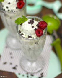 Healthy Mint Chocolate Chip Ice Cream - Healthy Dessert Recipes at Desserts with Benefits