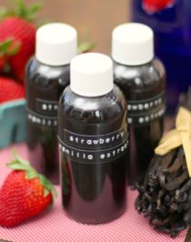 Homemade Strawberry Vanilla Extract (fat free, sugar free, low carb, gluten free, vegan) - Healthy Dessert Recipes at Desserts with Benefits