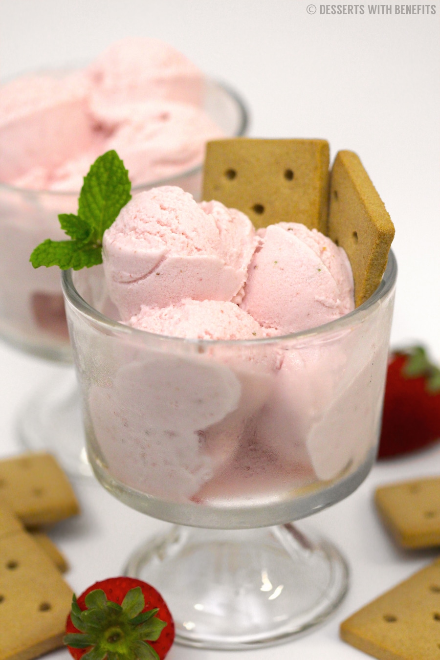 Healthy Strawberries and Cream Ice Cream (sugar free, low fat, low carb, high protein) – Healthy Dessert Recipes at The Desserts With Benefits Blog