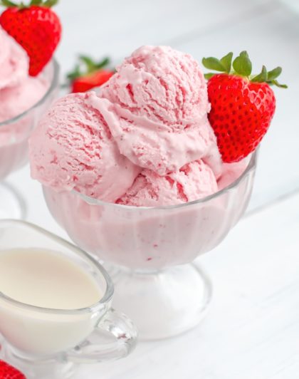 Healthy Strawberries and Cream Ice Cream | sugar free, high protein