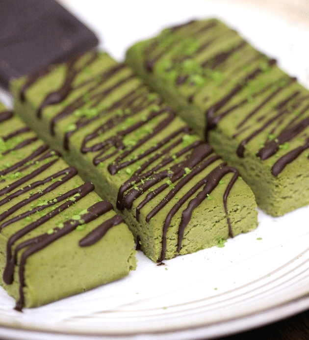 Healthy Matcha Green Tea DIY Protein Bars from the DIY Protein Bars Cookbook – Jessica Stier of Desserts with Benefits