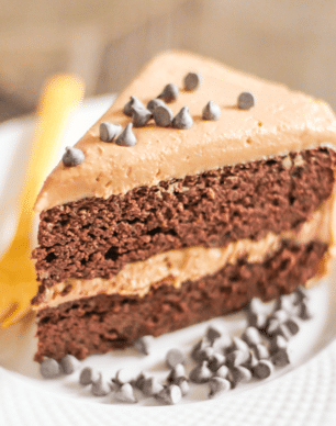 Healthy Chocolate Cake with Peanut Butter Frosting recipe (sugar free, low carb, high protein, gluten free) - Desserts with Benefits