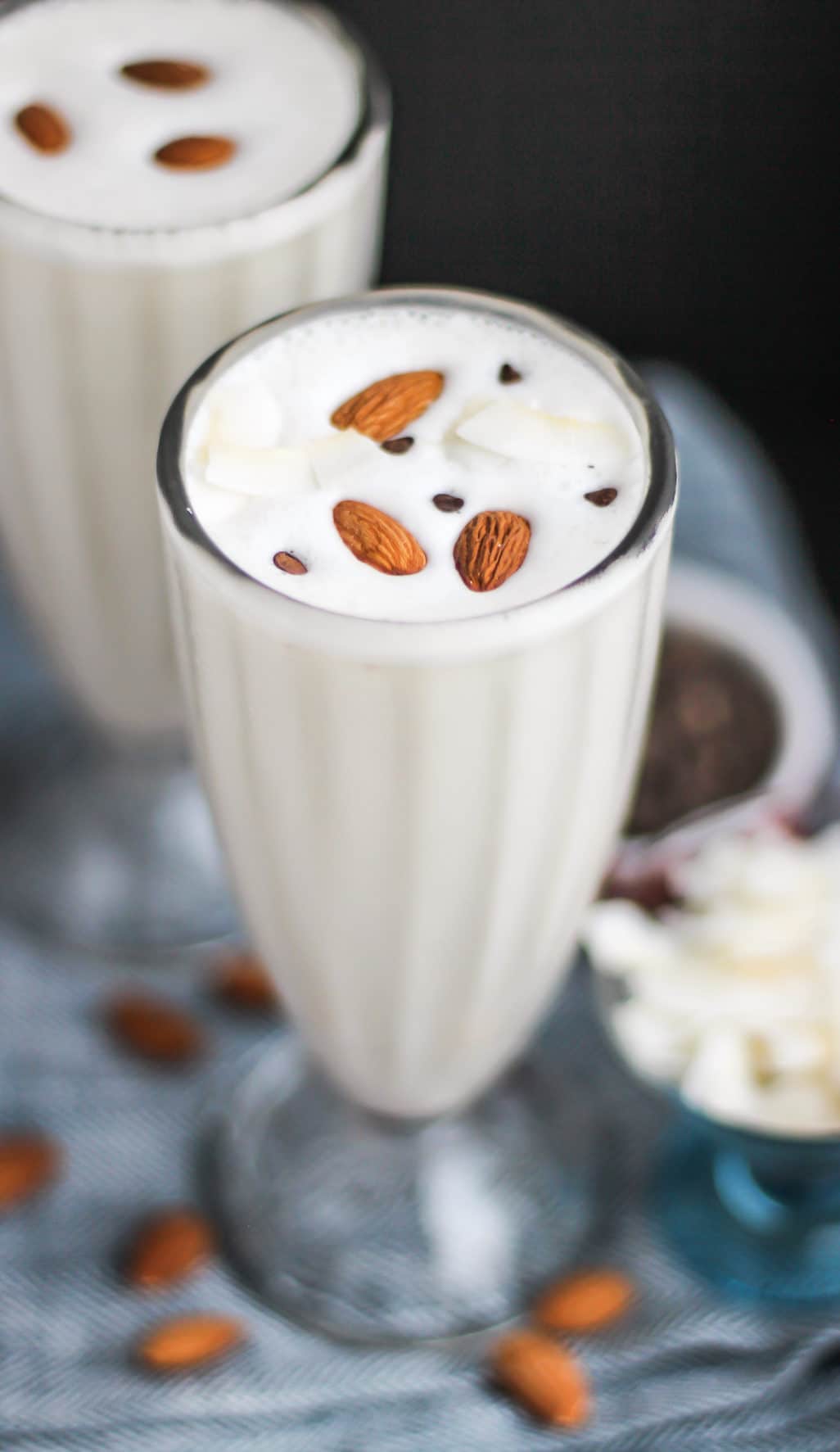 milkshake — 1 cup unsweetened almond milk, 1 cup of ice, 40g halo