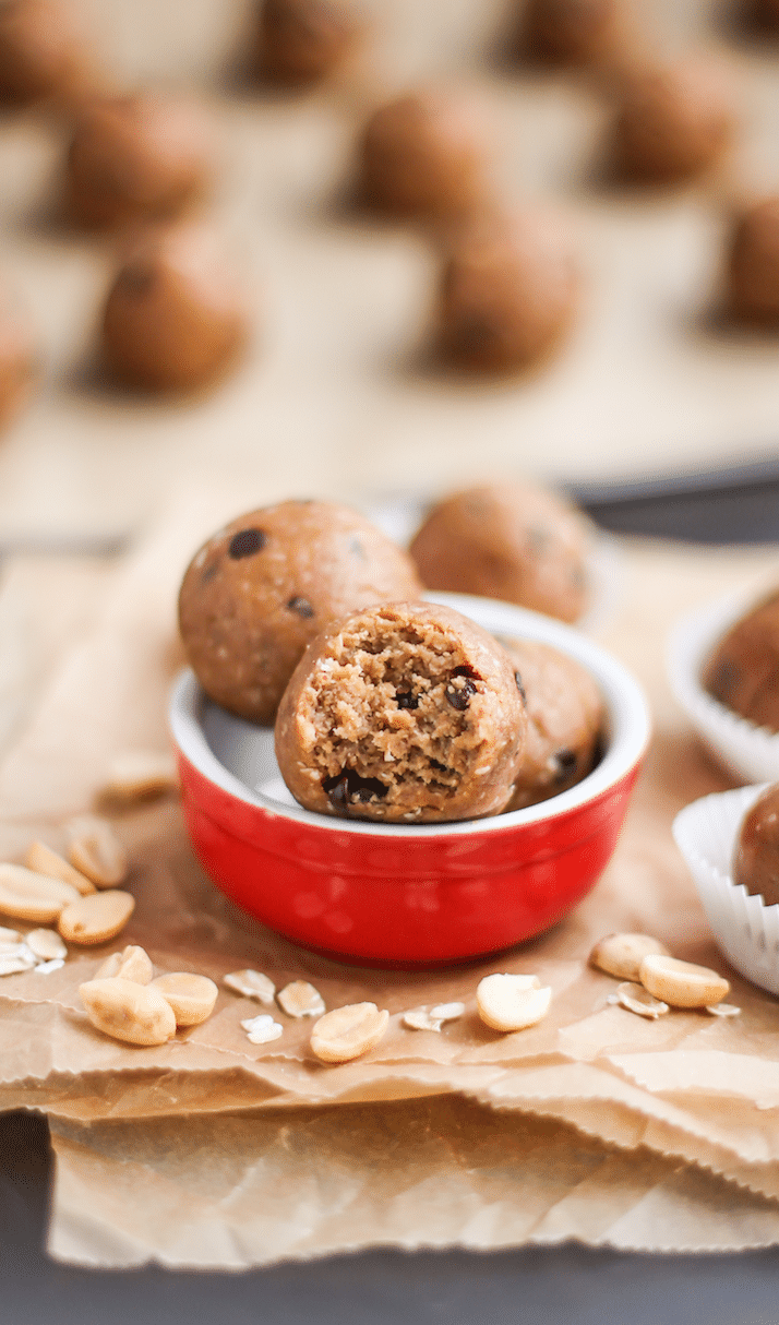 Healthy No-Bake Chocolate Chip Peanut Butter Cookie Dough Energy Bites (no sugar added, gluten free, dairy free, vegan) - Desserts with Benefits