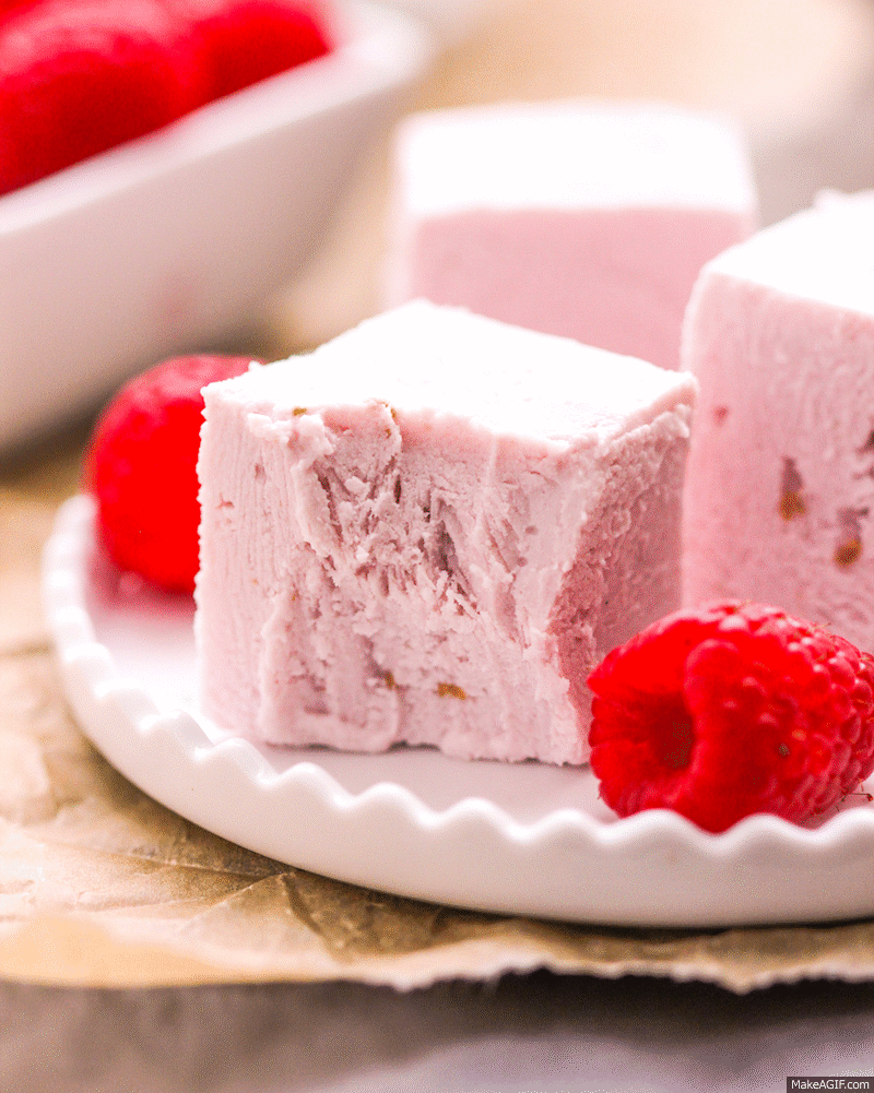 Healthy Raspberry Coconut Fudge (refined sugar free, low carb, high protein) - Desserts with Benefits
