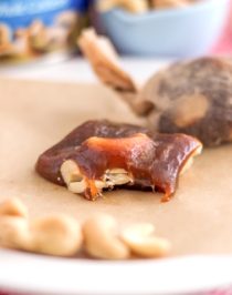 Homemade Decadent Cashew Caramels (refined sugar free, dairy free, vegan) - Healthy Dessert Recipes at Desserts with Benefits