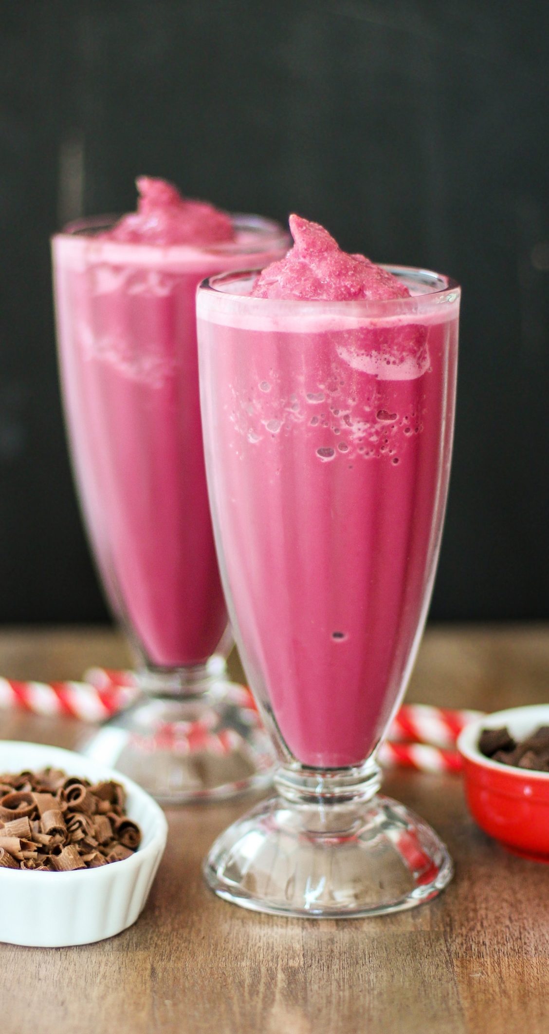 Healthy Red Velvet Milkshake (refined sugar free, low fat, high protein, high fiber, gluten free) - Healthy Dessert Recipes at Desserts with Benefits