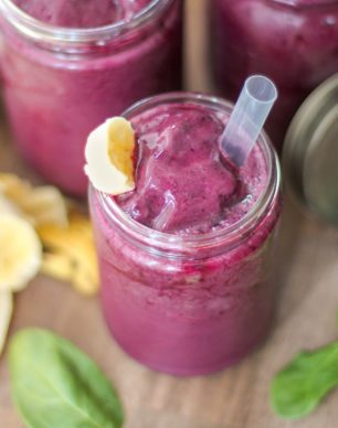 Healthy (and Sneaky!) Berry Banana Shake (no sugar added, gluten free, vegan) - Healthy Dessert Recipes at Desserts with Benefits