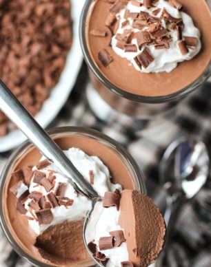 Healthy Mocha Mousse (low sugar, high protein, gluten free, eggless, vegan) - Healthy Dessert Recipes at Desserts with Benefits