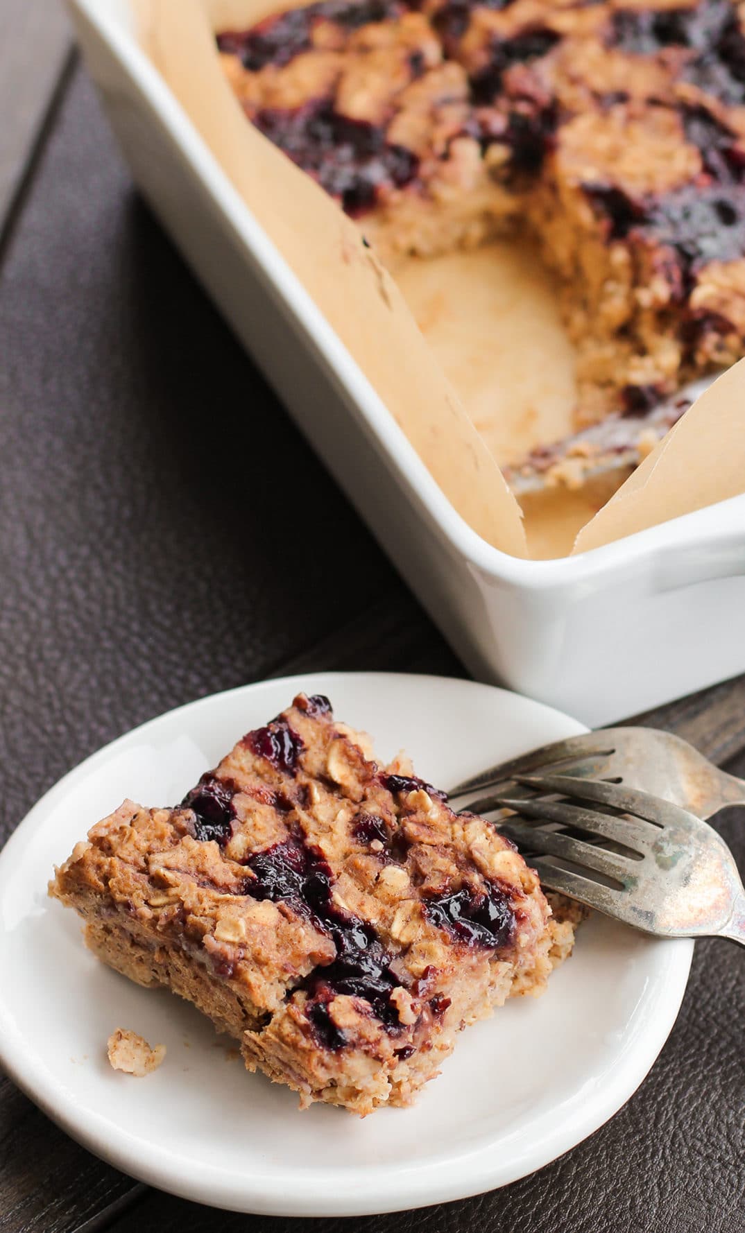 Healthy Peanut Butter and Jelly Baked Oatmeal (refined sugar free, high protein, high fiber, gluten free, vegan) - Healthy Dessert Recipes at Desserts with Benefits