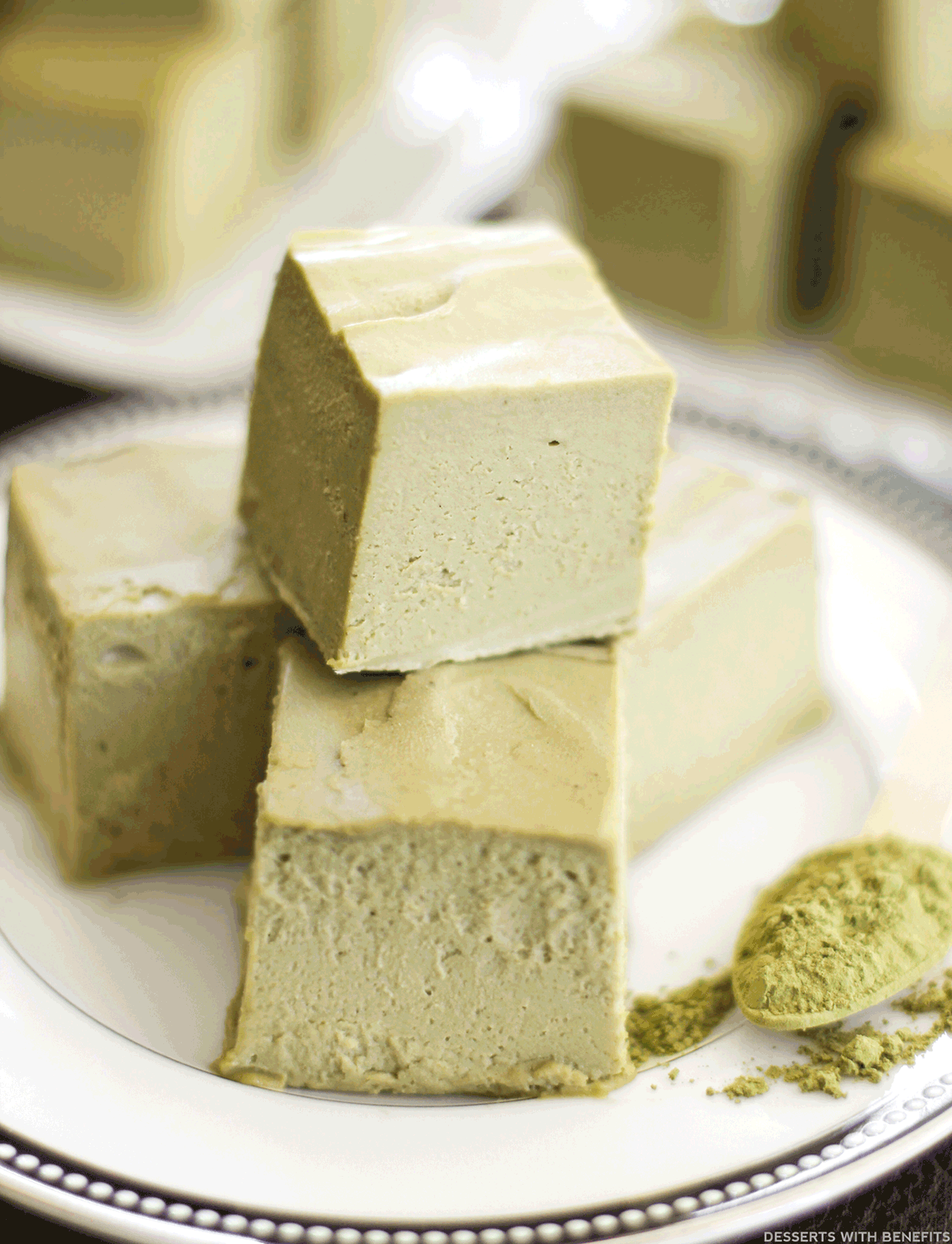 Healthy Raw Matcha Green Tea Fudge (no bake, sugar free, low carb, gluten free, dairy free, vegan) - Healthy Dessert Recipes at Desserts with Benefits