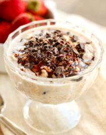 Healthy Samoas Overnight Dessert Oats (low sugar, high fiber, gluten free, vegan) - Healthy Dessert Recipes at Desserts with Benefits