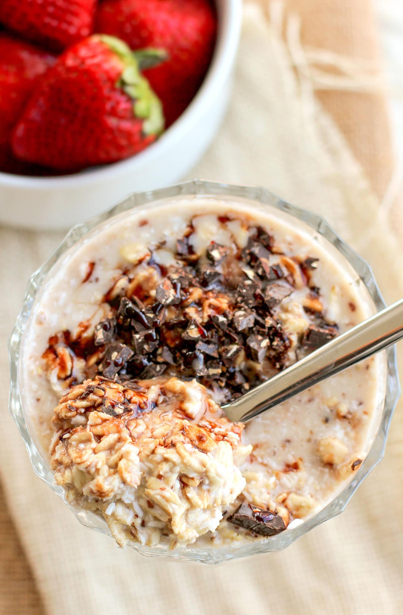 Healthy Samoas Overnight Dessert Oats (low sugar, high fiber, gluten free, vegan) - Healthy Dessert Recipes at Desserts with Benefits