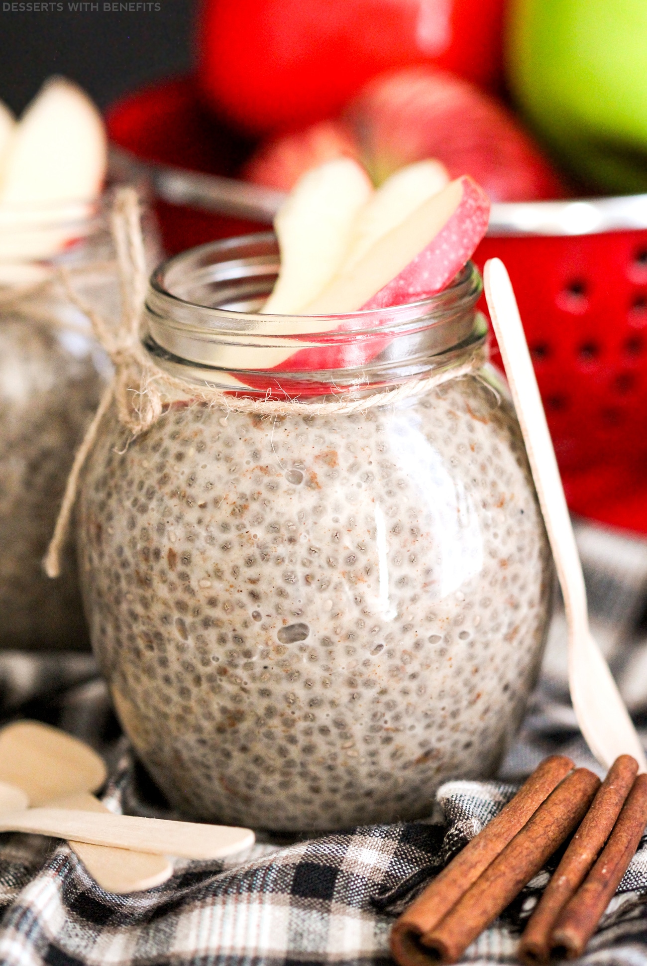 Healthy Apple Pie Chia Seed Pudding (refined sugar free, low fat, low calorie, high fiber, gluten free, dairy free, vegan) - Healthy Dessert Recipes at Desserts with Benefits