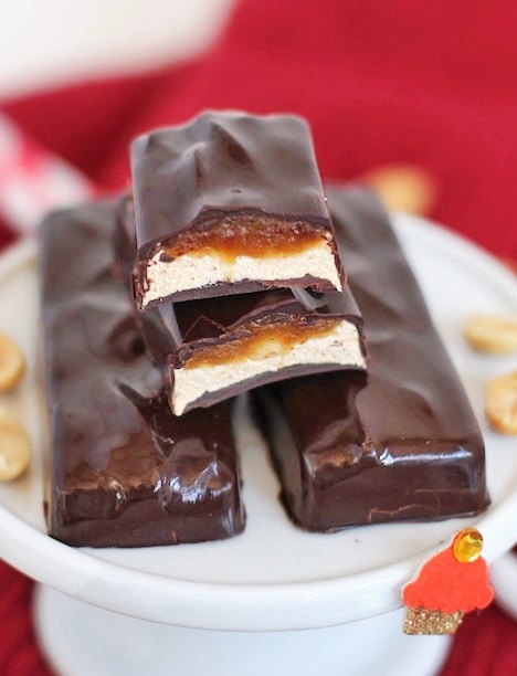 Healthy Homemade Snickers (all natural, gluten free) - Healthy Dessert Recipes at Desserts with Benefits