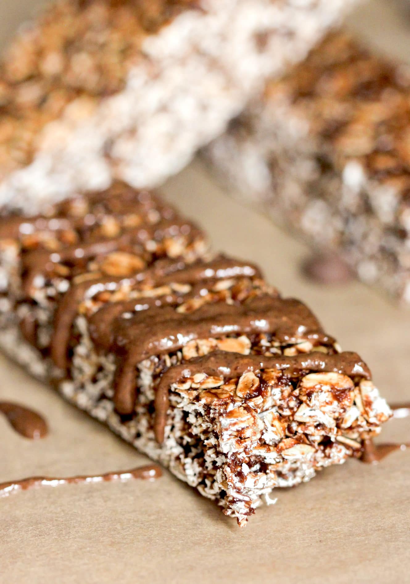 Healthy No-Bake Nutella Granola Bars (refined sugar free, high protein, high fiber, gluten free) - Healthy Dessert Recipes at Desserts with Benefits