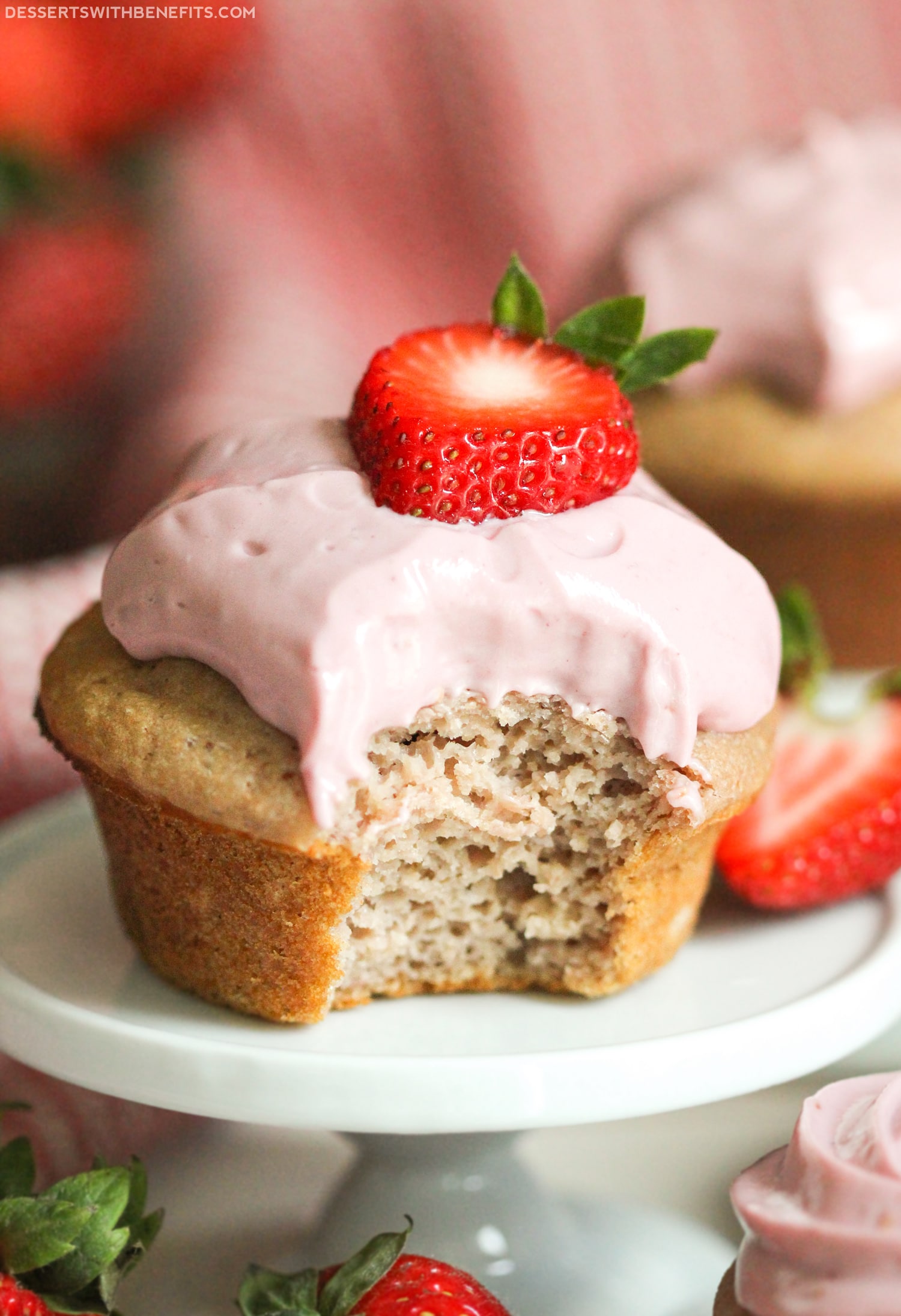 Healthy Strawberry Cupcakes with Strawberry Frosting ...