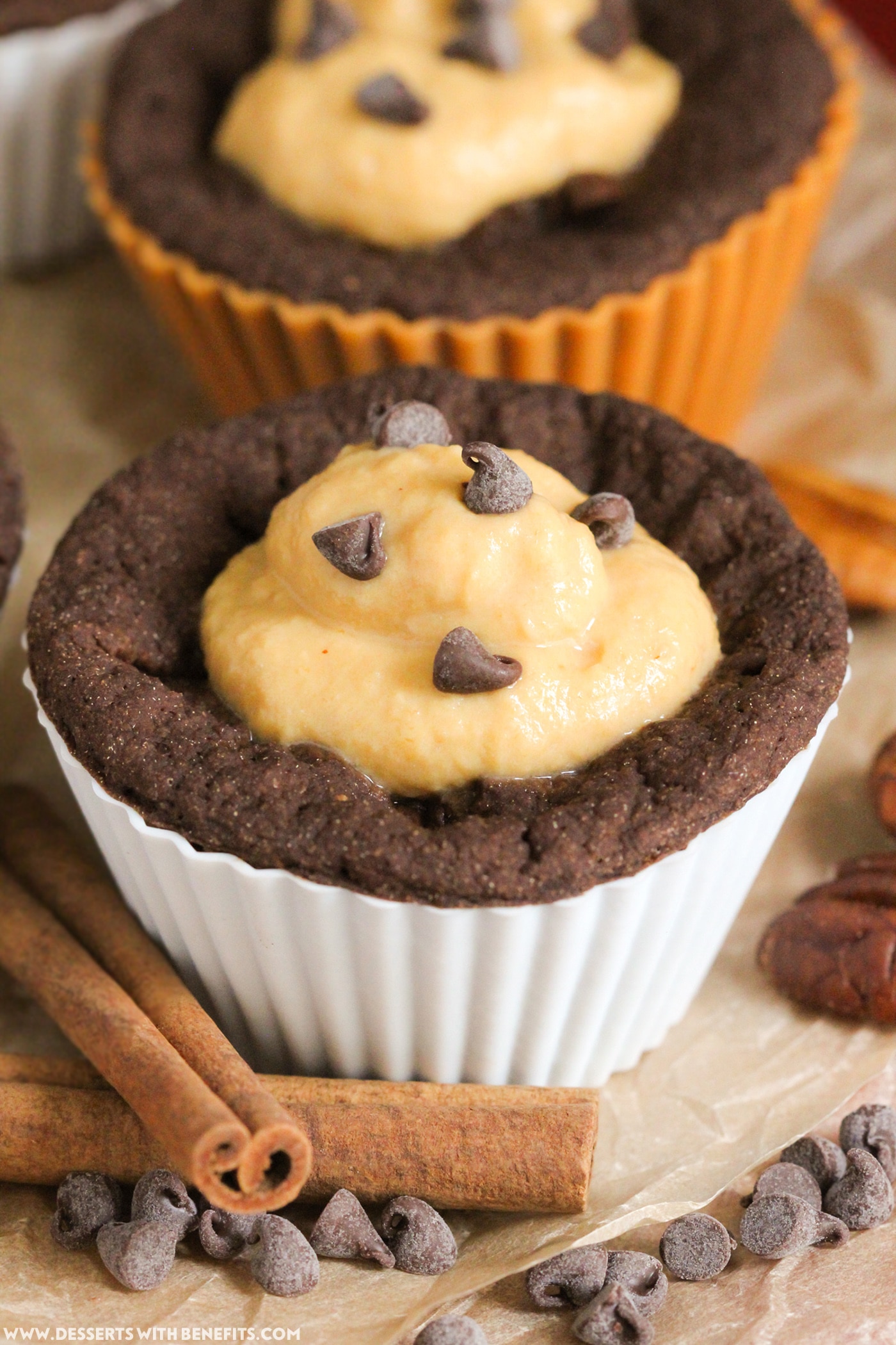 Healthy Chocolate Pumpkin Microwave Muffins (refined sugar free, high protein, high fiber, gluten free, dairy free, vegan) - Healthy Dessert Recipes at Desserts with Benefits