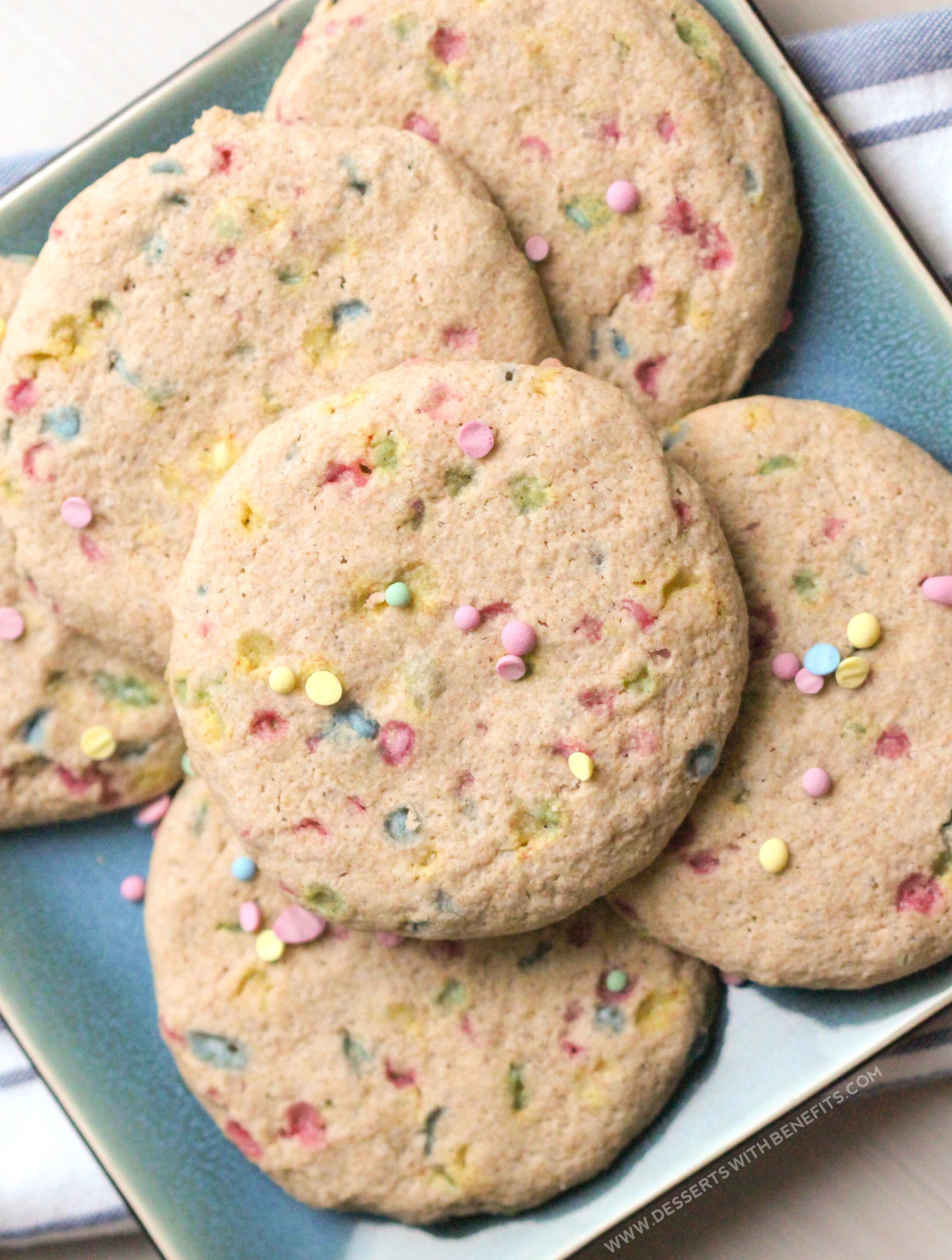 Healthy Funfetti Sugar Cookies recipe (all natural, sugar free, gluten free, dairy free, vegan) - Healthy Dessert Recipes at Desserts with Benefits