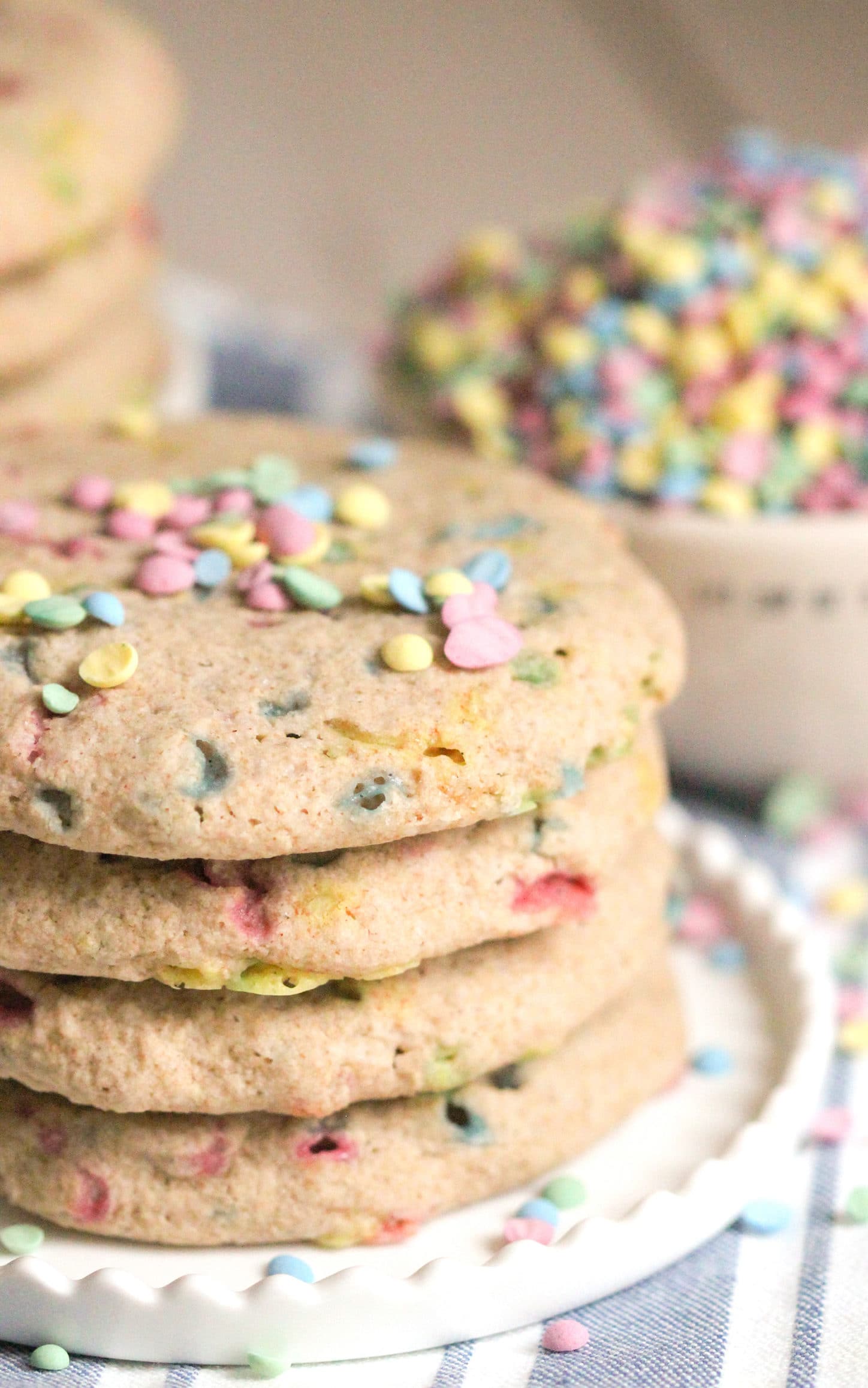 Healthy Funfetti Sugar Cookies recipe (all natural, sugar free, gluten free, dairy free, vegan) - Healthy Dessert Recipes at Desserts with Benefits