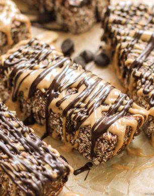 Healthy No-Bake Chocolate Peanut Butter Granola Bars (refined sugar free, high protein, high fiber, gluten free) - Healthy Dessert Recipes at Desserts with Benefits