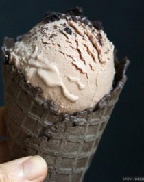 Healthy Cookies 'n' Cream Ice Cream recipe – sweet, creamy, addictive, and full of Oreo flavor, but made secretly sugar free, high protein, and gluten free! -- Healthy Dessert Recipes at Desserts with Benefits