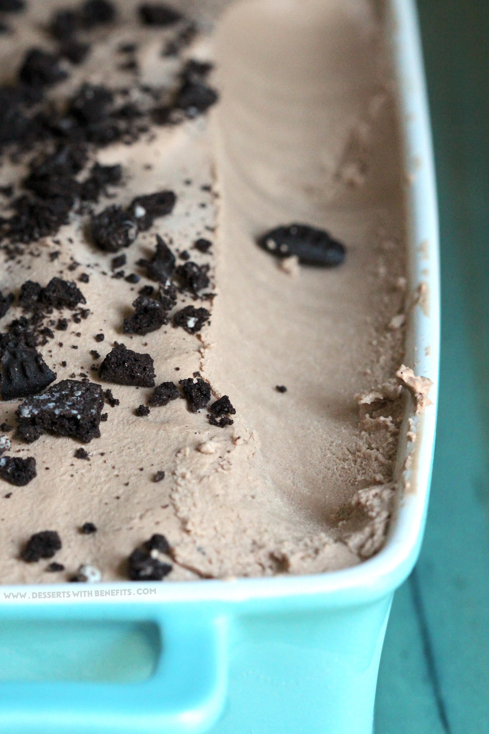 Healthy Cookies 'n' Cream Ice Cream recipe – sweet, creamy, addictive, and full of Oreo flavor, but made secretly sugar free, high protein, and gluten free! -- Healthy Dessert Recipes at Desserts with Benefits
