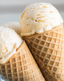 Healthy Vanilla Protein Ice Cream (sugar free, low carb, low fat, high protein, gluten free)