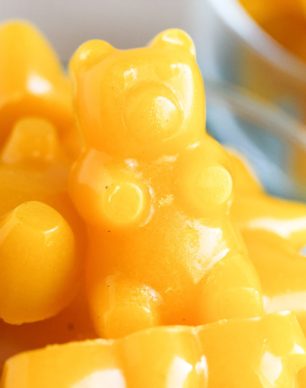 These Healthy Homemade Lemon Gummy Bears taste EVEN BETTER than the storebought version – they’re chewy and gummy, tart and sweet, and totally guilt-free. This easy DIY recipe is made without refined sugar, high fructose corn syrup, and preservatives! -- Healthy Dessert Recipes with sugar free, low calorie, low fat, high protein, gluten free, and dairy free options at the Desserts With Benefits Blog (www.DessertsWithBenefits.com)