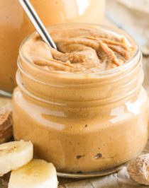 Healthy Homemade Banana Peanut Butter Spread! If you like bananas and if you like peanut butter, then you’ll LOVE this. 100% delicious and perfect on toast, oatmeal, ice cream, or a spoon alone! No sugar added (refined sugar free), gluten free, vegan. Healthy Dessert Recipes with low calorie, low fat, low carb, high protein, dairy free, vegan, and raw options at the Desserts With Benefits Blog (www.DessertsWithBenefits.com)