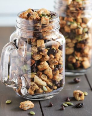 Swap boring trail mix with this Healthy Muesli Trail Mix! It’s a fun, nutritious snack filled with pumpkin seeds and baked "muesli" for crunch, soft and chewy raisins for sweetness, and mini chocolate chips for some decadence! (low sugar, dairy free, vegan) Healthy Dessert Recipes at the Desserts With Benefits Blog (www.DessertsWithBenefits.com).