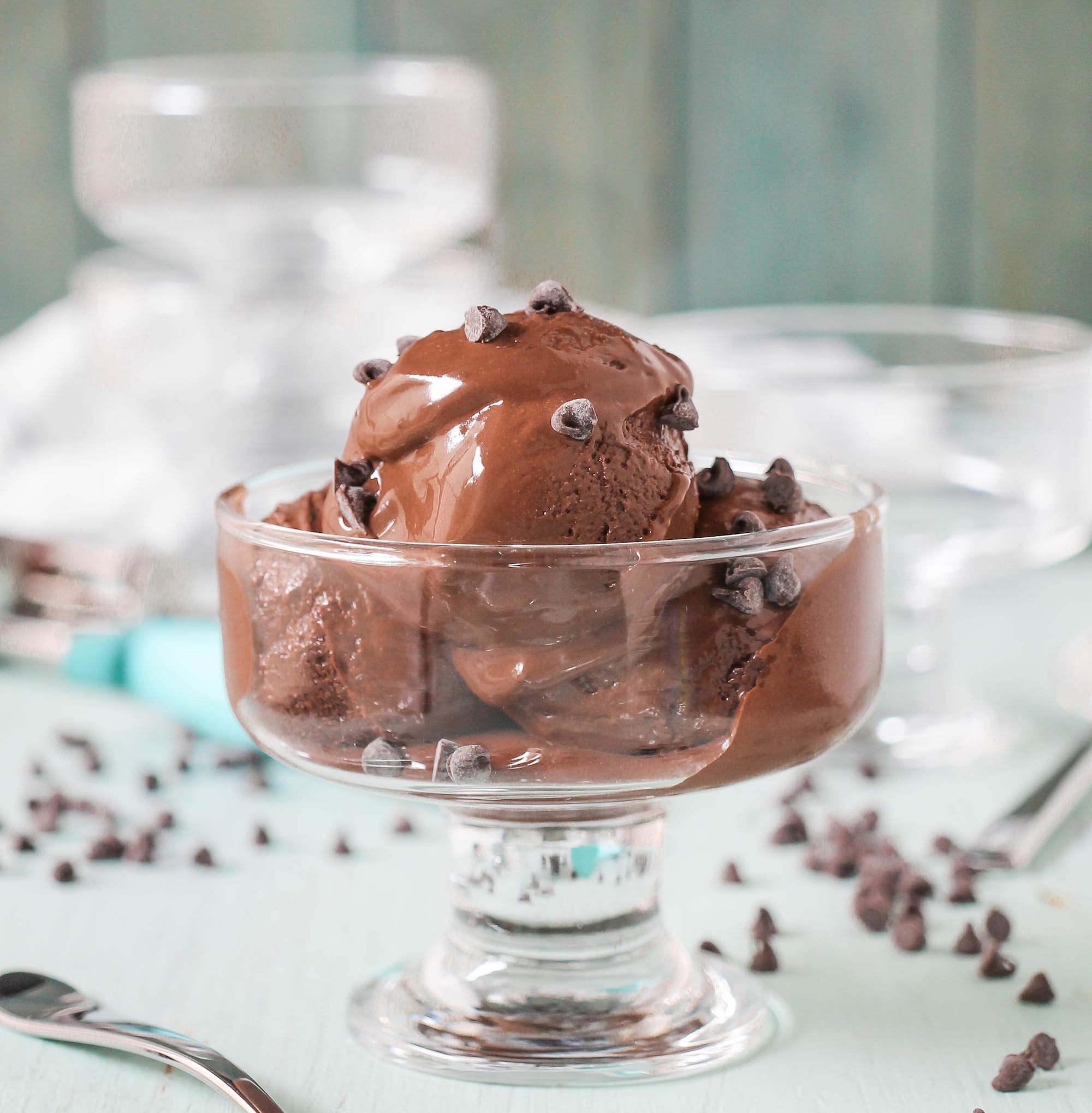 4-ingredient No-Churn Chocolate Fudge Ice Cream