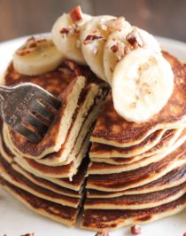 These Healthy Banana Protein Pancakes are uber light and fluffy, and they're perfectly sweet too. One bite and you won't be able to tell they're gluten free, refined sugar free, low fat, and packed with a whopping 22g of protein per serving! Healthy Dessert Recipes at the Desserts With Benefits Blog (www.DessertsWithBenefits.com)