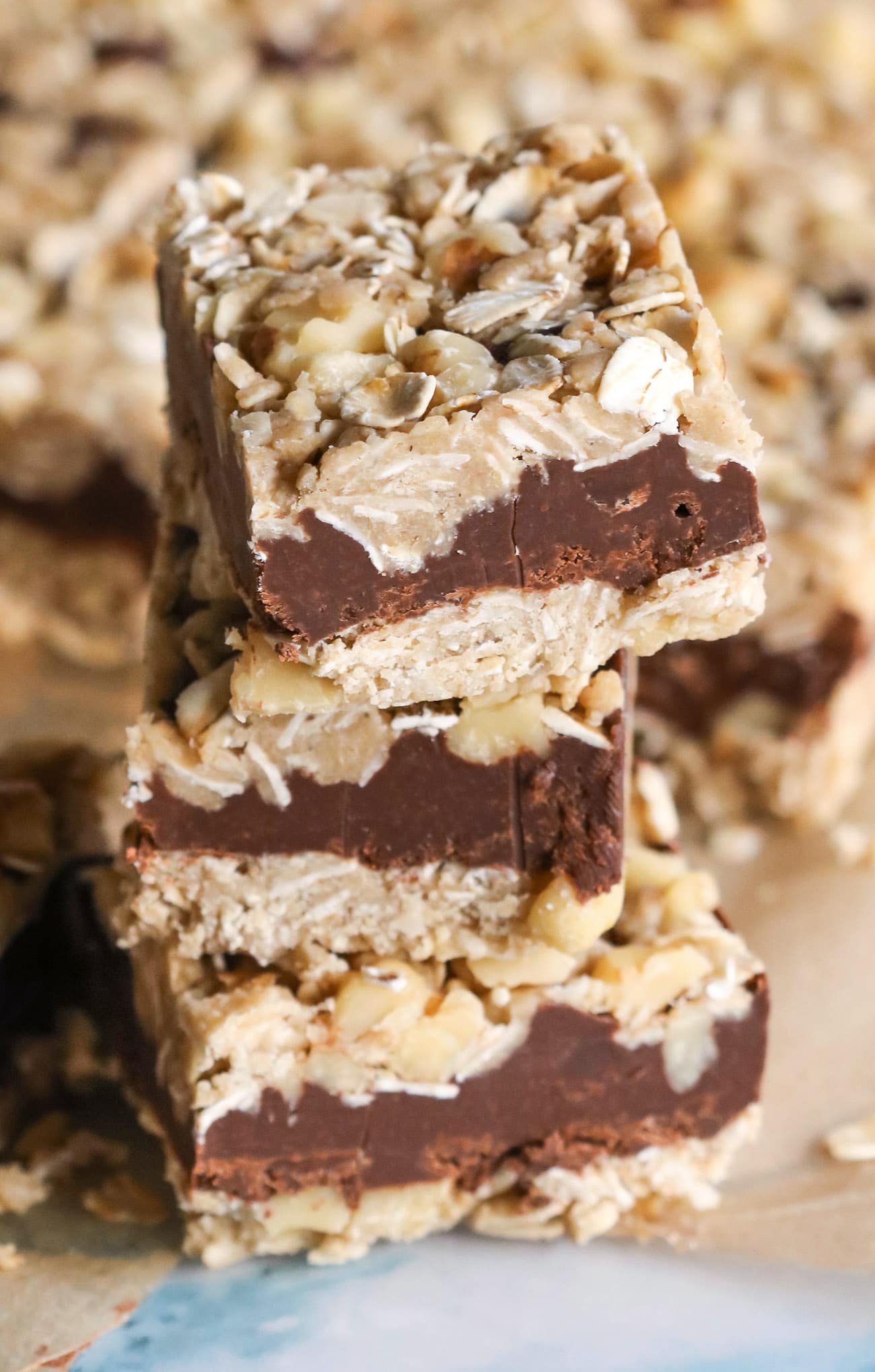 Easy No-Bake Oatmeal Fudge Bars (gluten free, vegan, healthy)