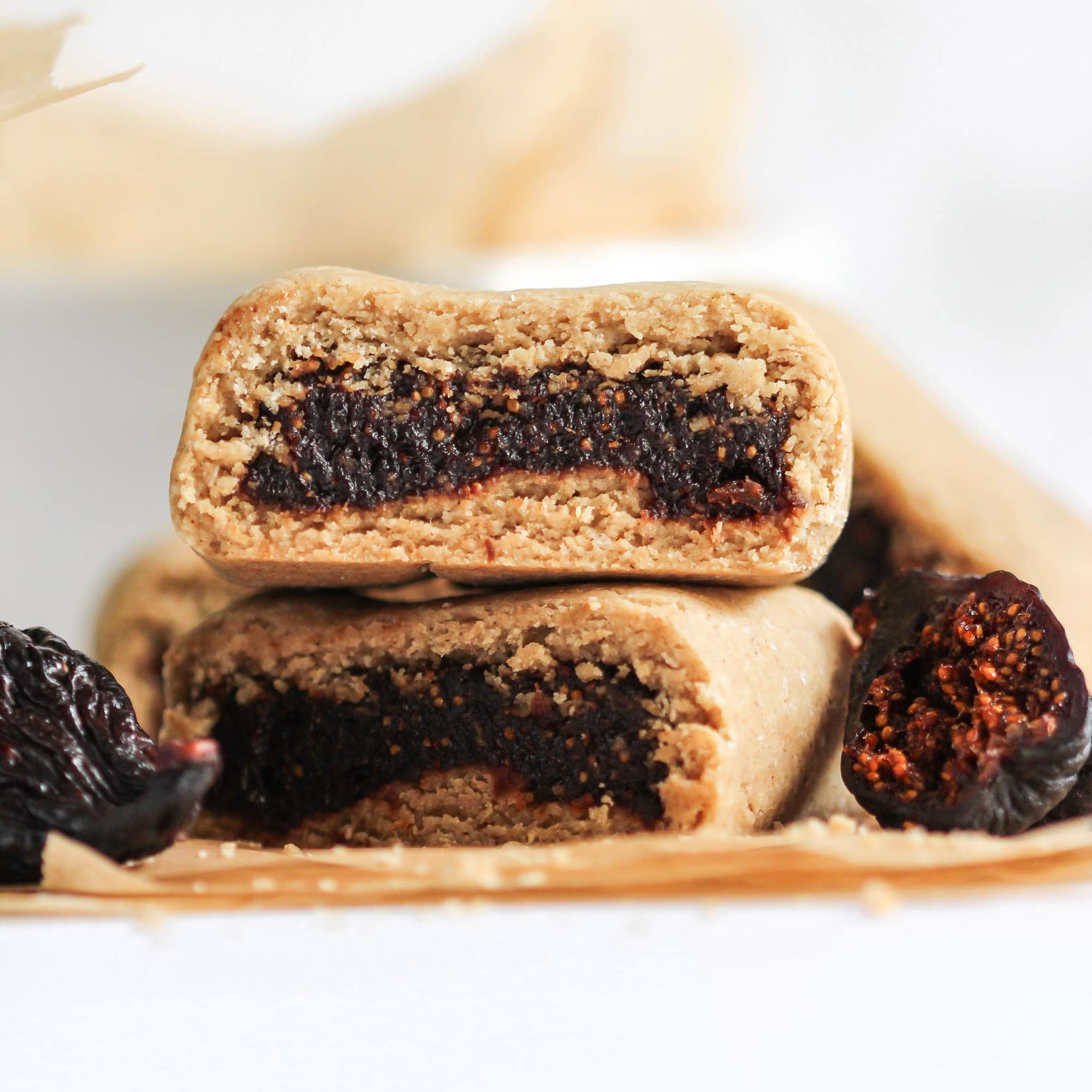 Healthy Homemade Fig Bar Recipe no sugar added, gluten free, vegan